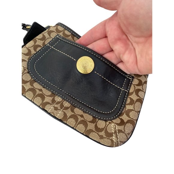 Coach - Picture 6 of 6